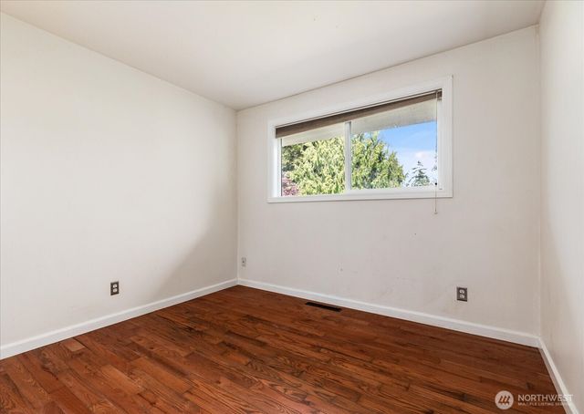 188 SW 8th Avenue, Oak Harbor, WA 98277
