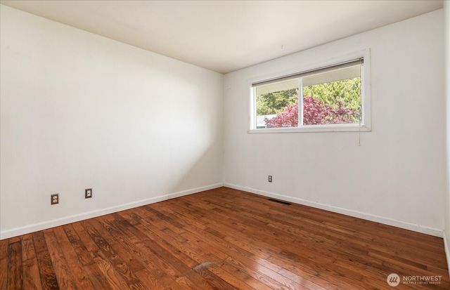 188 SW 8th Avenue, Oak Harbor, WA 98277