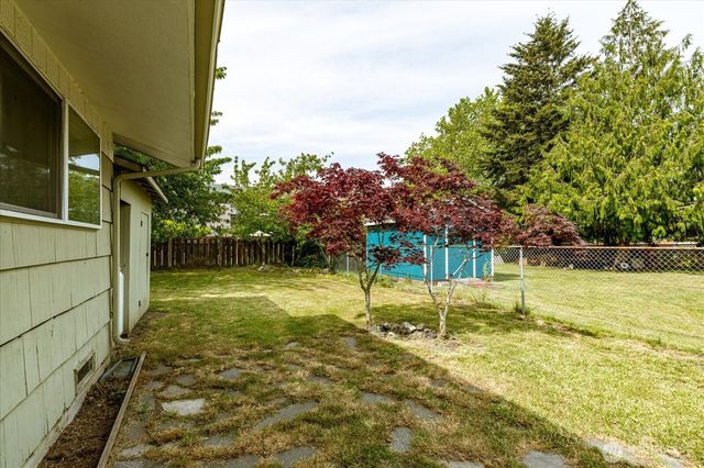 188 SW 8th Avenue, Oak Harbor, WA 98277