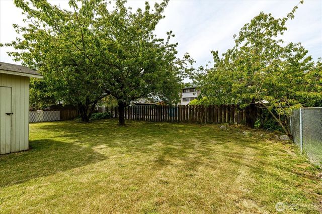 188 SW 8th Avenue, Oak Harbor, WA 98277