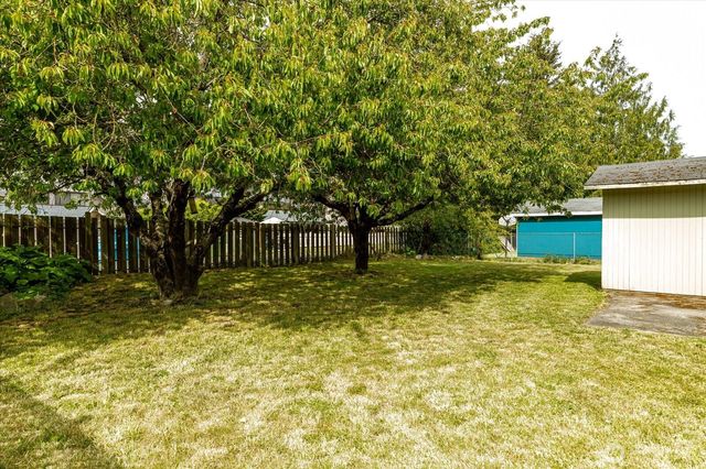 188 SW 8th Avenue, Oak Harbor, WA 98277
