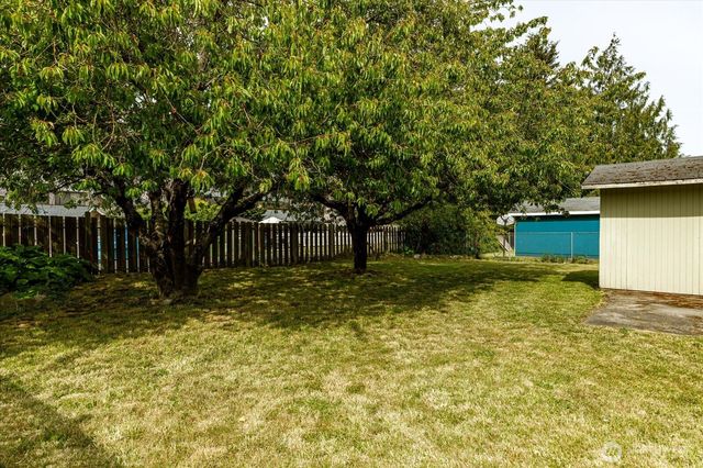 188 SW 8th Avenue, Oak Harbor, WA 98277
