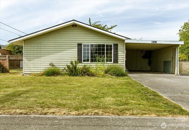 188 SW 8th Avenue, Oak Harbor, WA 98277