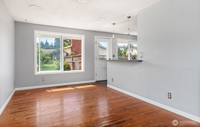 188 SW 8th Avenue, Oak Harbor, WA 98277
