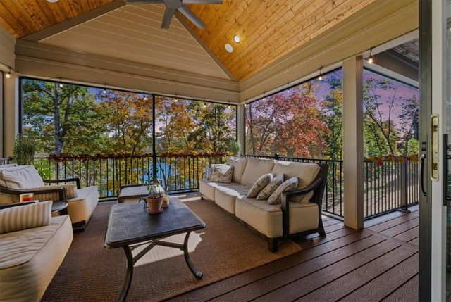 338 Long Cove Trail, Salem, SC 29676