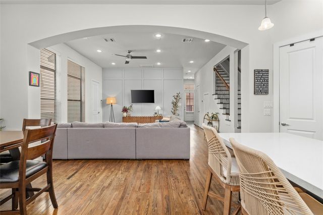 2609 Riverside Drive E, Houston, TX 77004