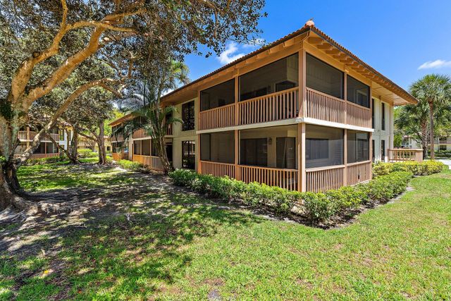 128 Brackenwood Road 128, Palm Beach Gardens, FL 33418