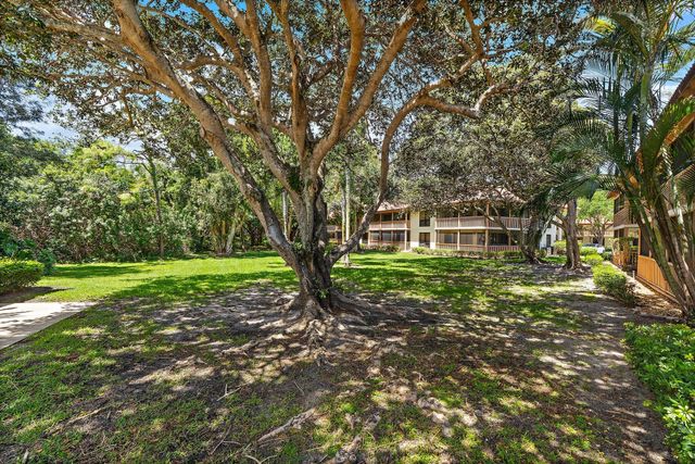 128 Brackenwood Road 128, Palm Beach Gardens, FL 33418