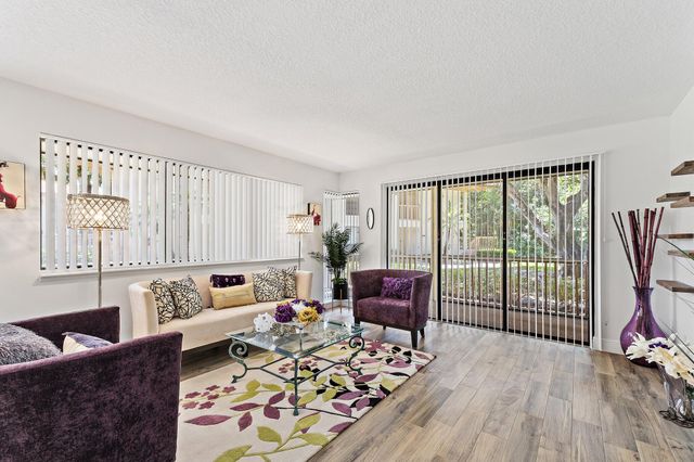 128 Brackenwood Road 128, Palm Beach Gardens, FL 33418