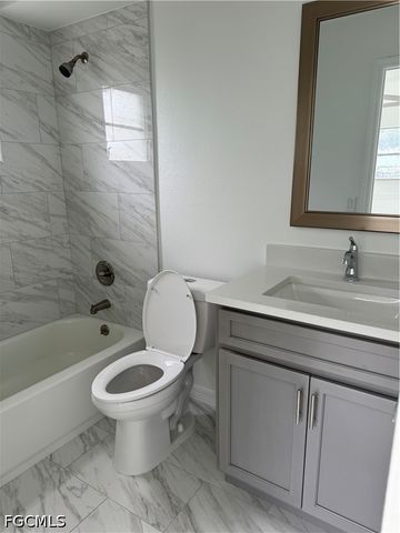 3225 E Riverside DR 54E, Fort Myers, FL 33916