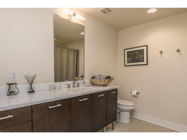 603 Davis ST 902, Austin, TX 78701