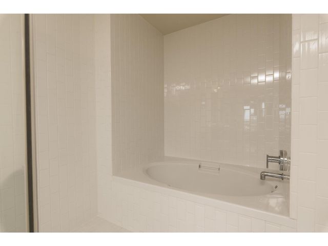 603 Davis ST 902, Austin, TX 78701