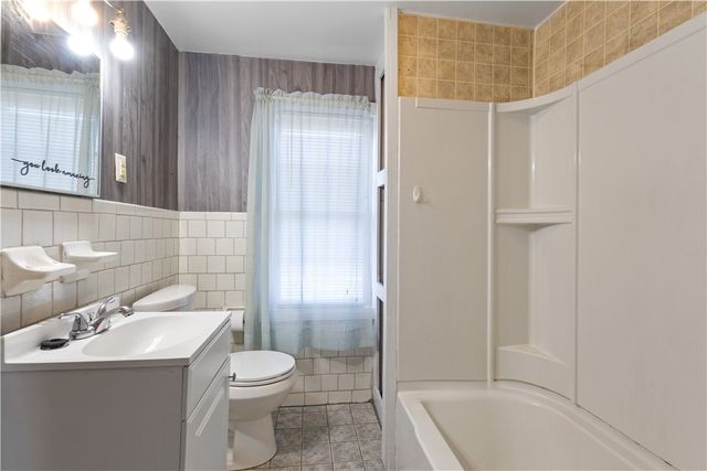 147 Warwick Street, Woonsocket, RI 02895