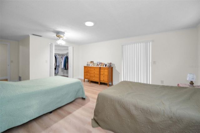817 RIVERSIDE DRIVE, Tarpon Springs, FL 34689