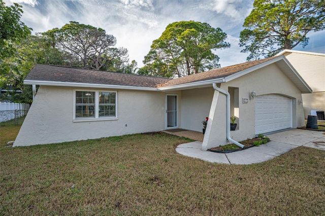 817 RIVERSIDE DRIVE, Tarpon Springs, FL 34689