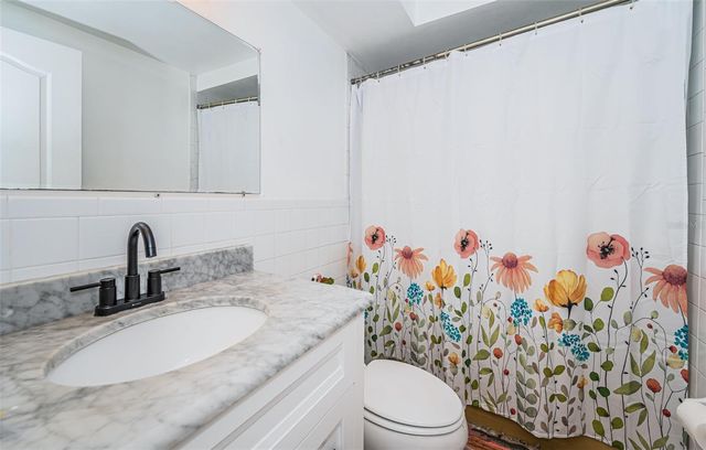 817 RIVERSIDE DRIVE, Tarpon Springs, FL 34689