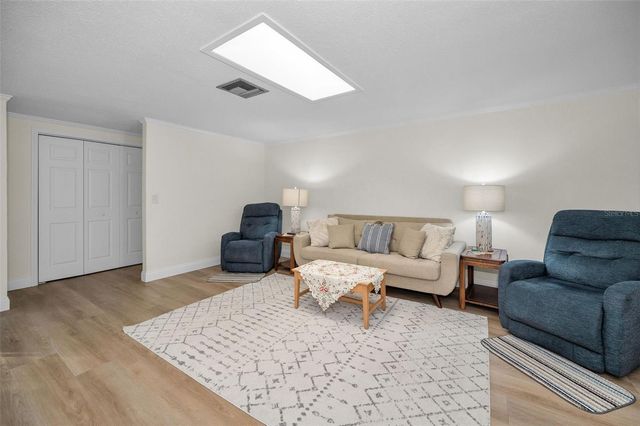 817 RIVERSIDE DRIVE, Tarpon Springs, FL 34689