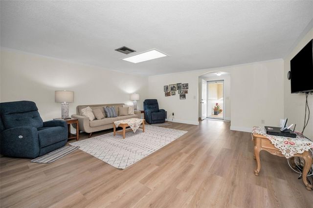 817 RIVERSIDE DRIVE, Tarpon Springs, FL 34689
