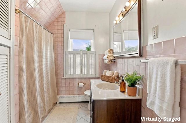 170 Park Ave, Bridgewater, MA 02324