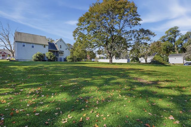170 Park Ave, Bridgewater, MA 02324