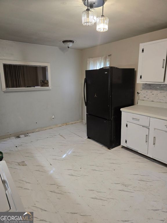 838 Woods Drive NW, Atlanta, GA 30318 — photo 3