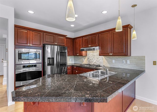 1757 9th Court NE, Issaquah, WA 98029