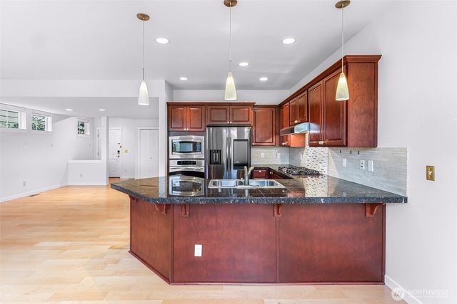 1757 9th Court NE, Issaquah, WA 98029