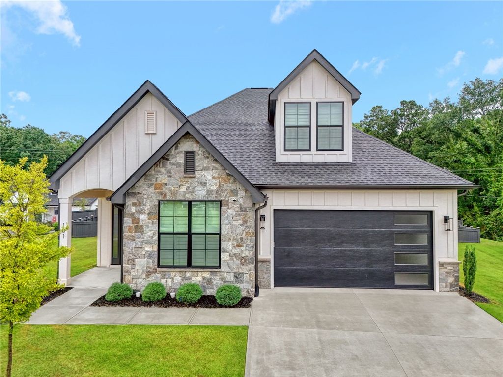 101 Pine Hill Way, Clemson, SC 29631