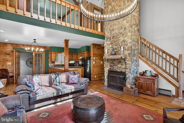 13016 BELLE MEADE LN, Markham, VA 22643