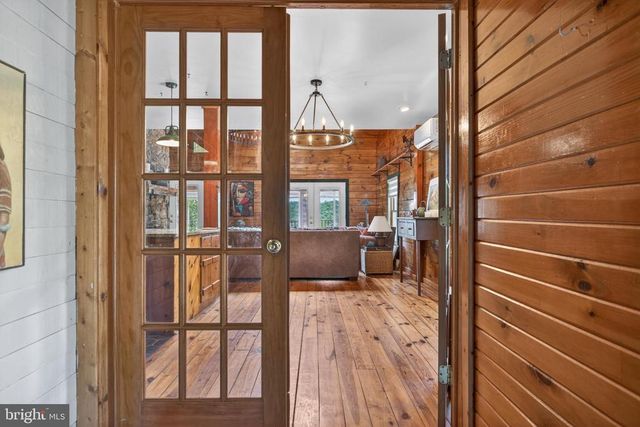 13016 BELLE MEADE LN, Markham, VA 22643