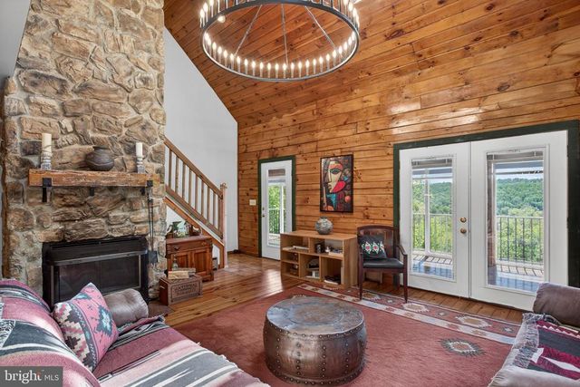 13016 BELLE MEADE LN, Markham, VA 22643