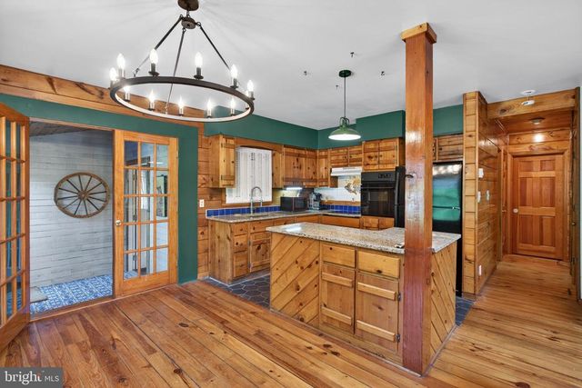 13016 BELLE MEADE LN, Markham, VA 22643