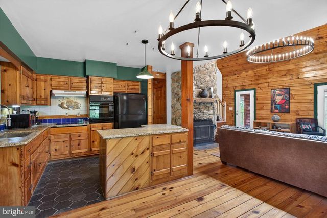 13016 BELLE MEADE LN, Markham, VA 22643