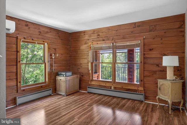 13016 BELLE MEADE LN, Markham, VA 22643