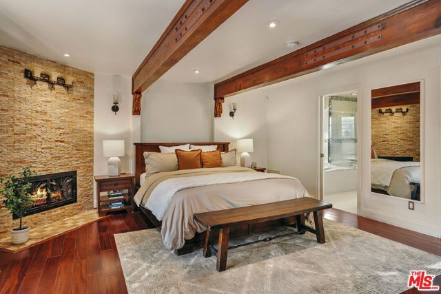 1664 Las Flores Drive, Glendale, CA 91207