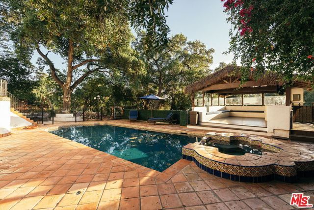 1664 Las Flores Drive, Glendale, CA 91207