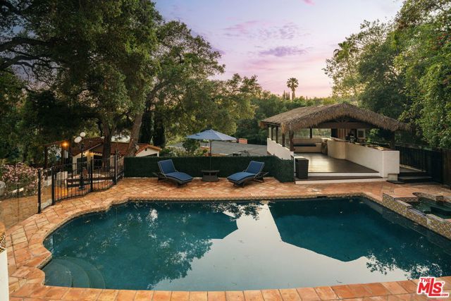 1664 Las Flores Drive, Glendale, CA 91207