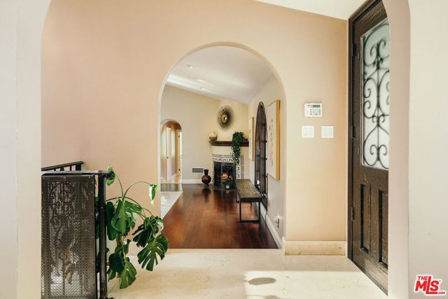 1664 Las Flores Drive, Glendale, CA 91207