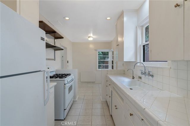 2051 Lake Shore, Los Angeles, CA 90039