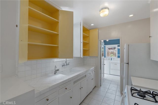 2051 Lake Shore, Los Angeles, CA 90039