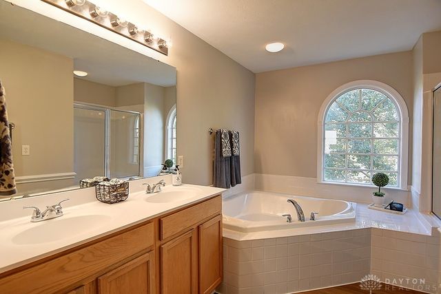 1387 Kelly Marie Court, Miamisburg, OH 45342