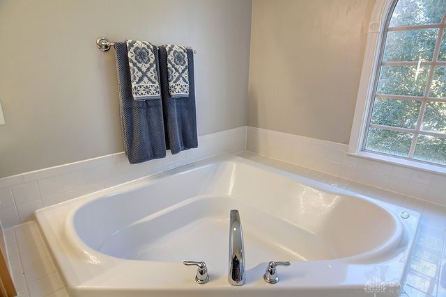 1387 Kelly Marie Court, Miamisburg, OH 45342