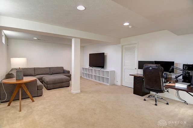 1387 Kelly Marie Court, Miamisburg, OH 45342