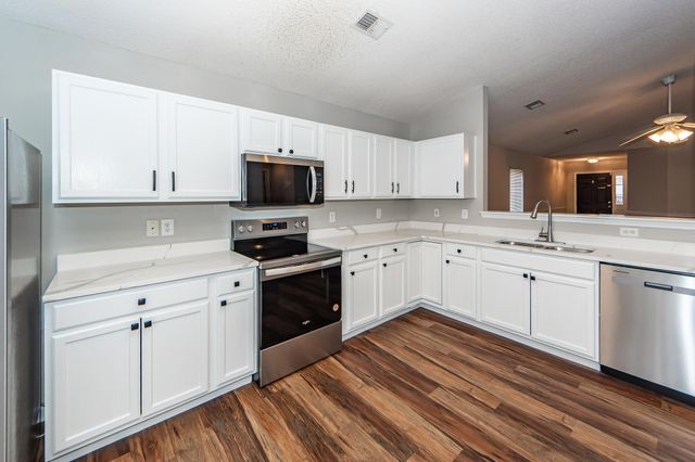 8054 Old Hazelwood Road, North Charleston, SC 29406