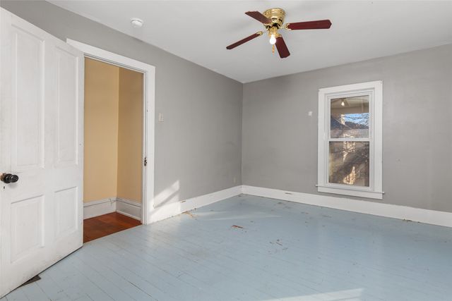 826 Duff Avenue, Ames, IA 50010