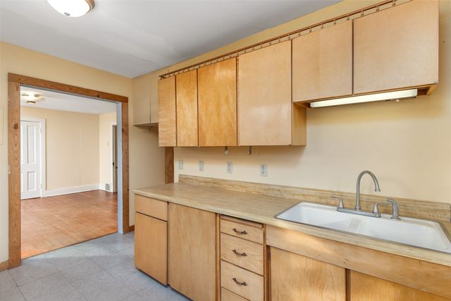 826 Duff Avenue, Ames, IA 50010