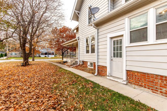 826 Duff Avenue, Ames, IA 50010