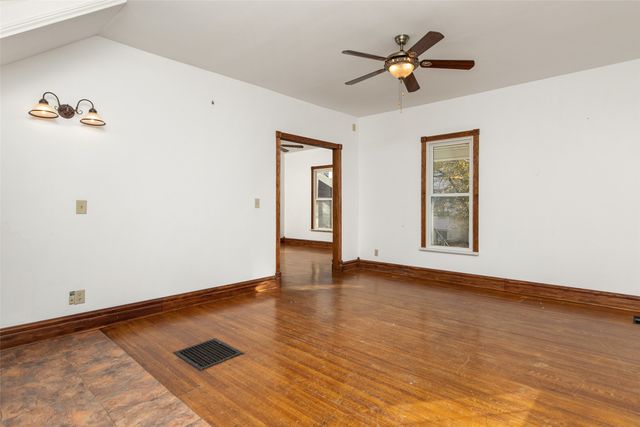 826 Duff Avenue, Ames, IA 50010