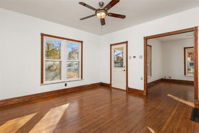 826 Duff Avenue, Ames, IA 50010