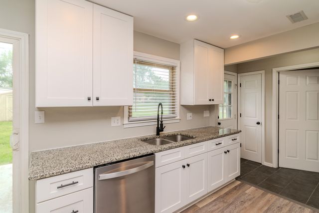 826 Mildred Street, Versailles, KY 40383